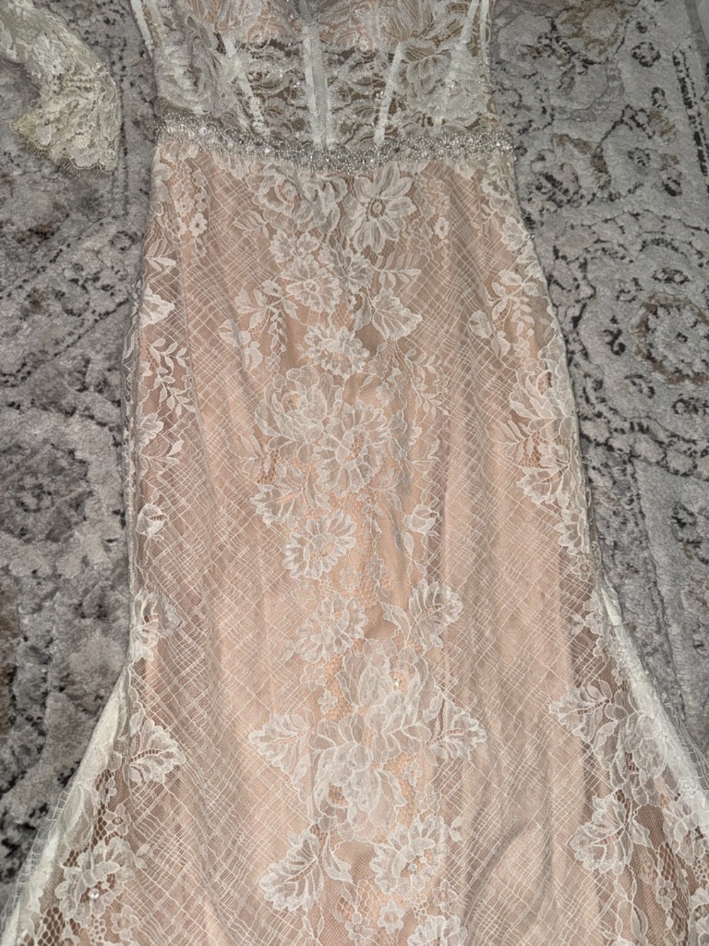 Custom wedding gown - Picture 10 of 10